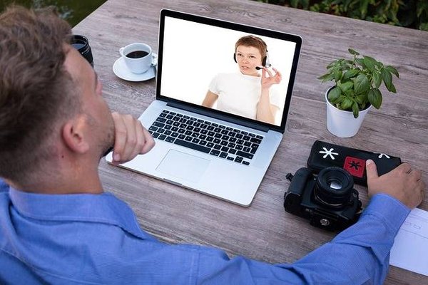 Comment gérer efficacement les enregistrements et les transcriptions de vidéoconférence
