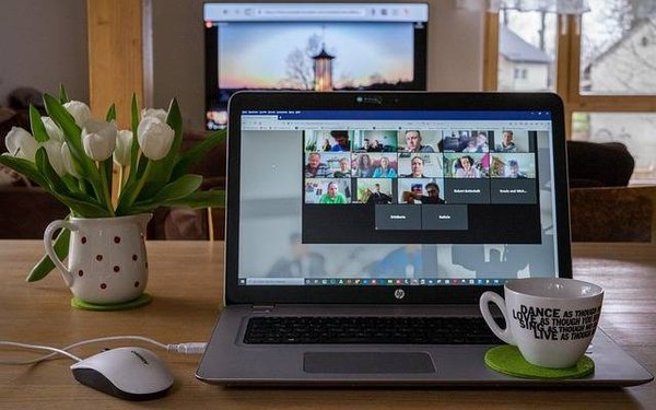 Réunions virtuelles : La nouvelle voie à suivre pour le professionnel moderne